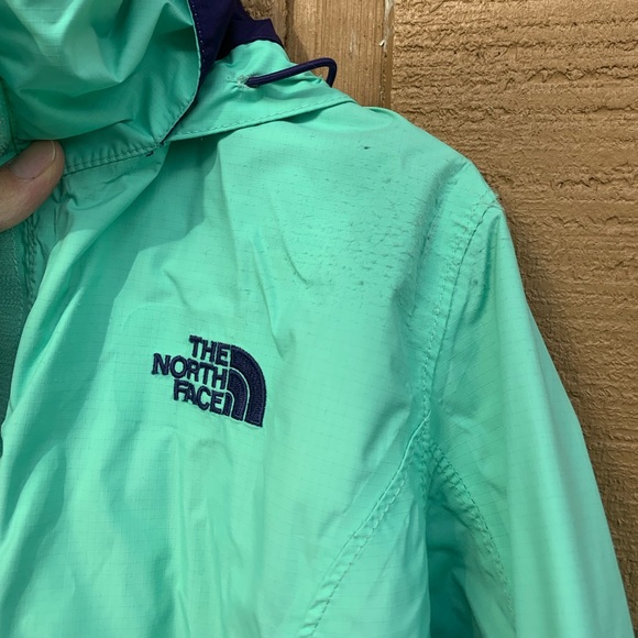 Medium The North Face Rain Coat - Picture 4 of 10